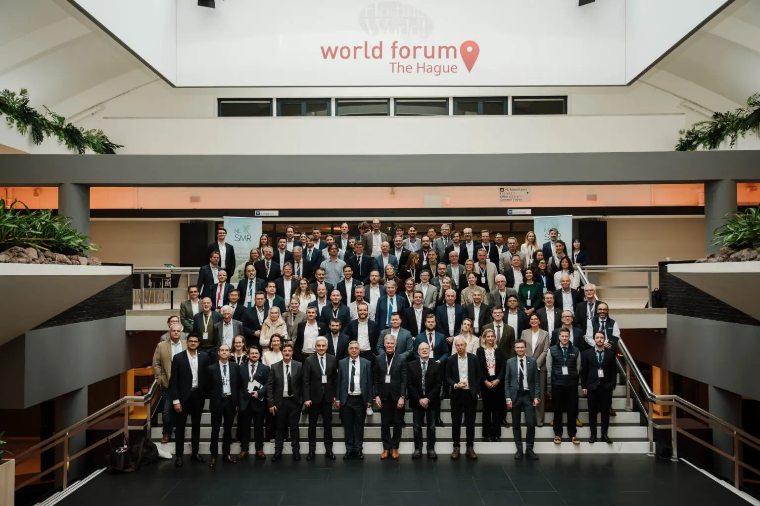 Official group portrait at the NexSMR international conference
